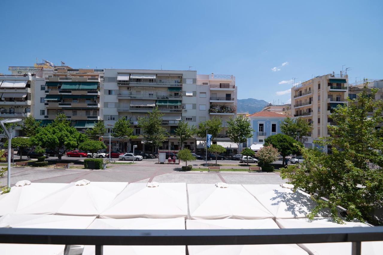 Leo Centrale Kalamata Bagian luar foto